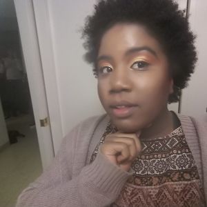 Meet your Posher, Tia